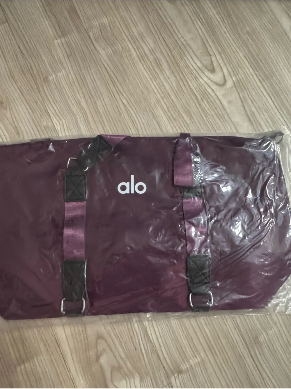 ALO Yoga Men’s Plum Duffel Bag with Satin Handles